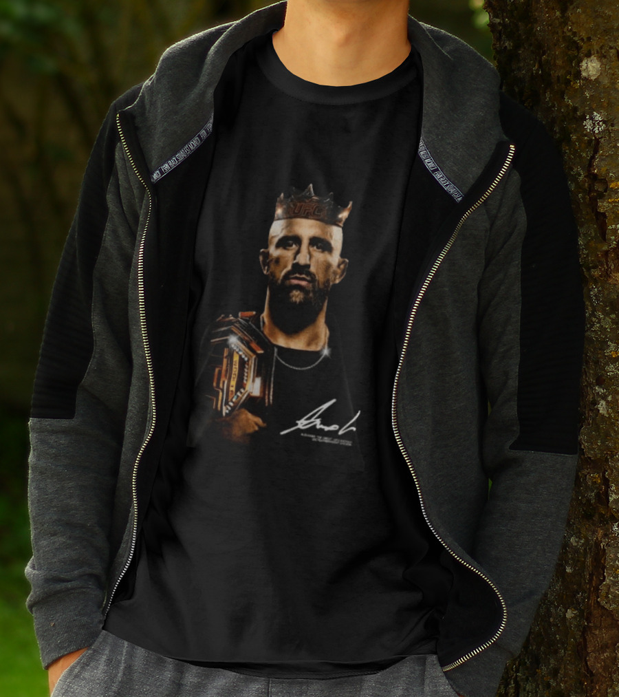Alexander Volkanovski UFC Champion Signature With Crown And Belt T-Shirt