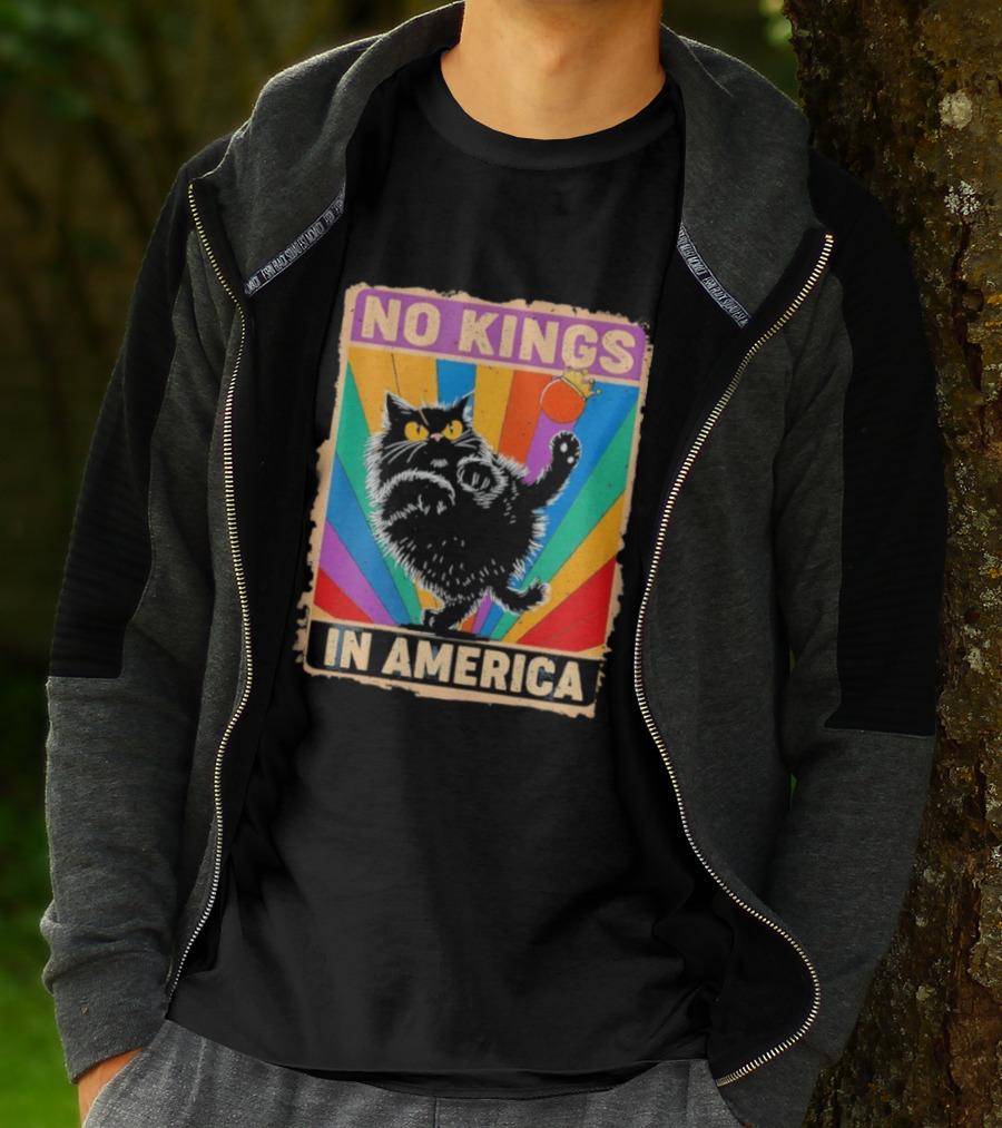 No Kings In America Black Cat Anti Trump Rainbow Kingslayer T-Shirt