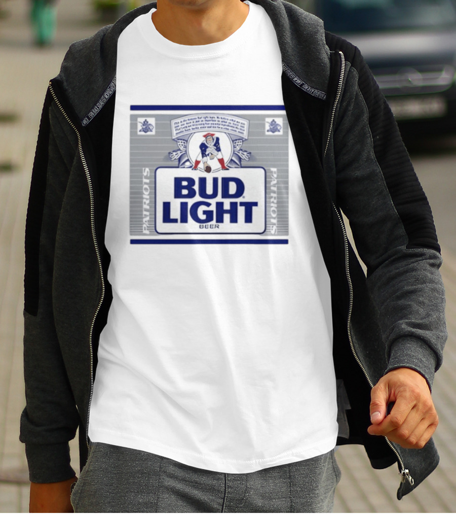 New England Patriots Bud Light Crest Mitchell & Ness Pullover T-Shirt