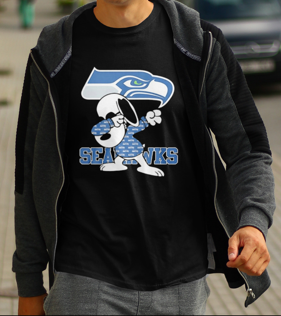 Seattle Seahawks Snoopy Peanuts NFL Team Collaboration T-Shirt
