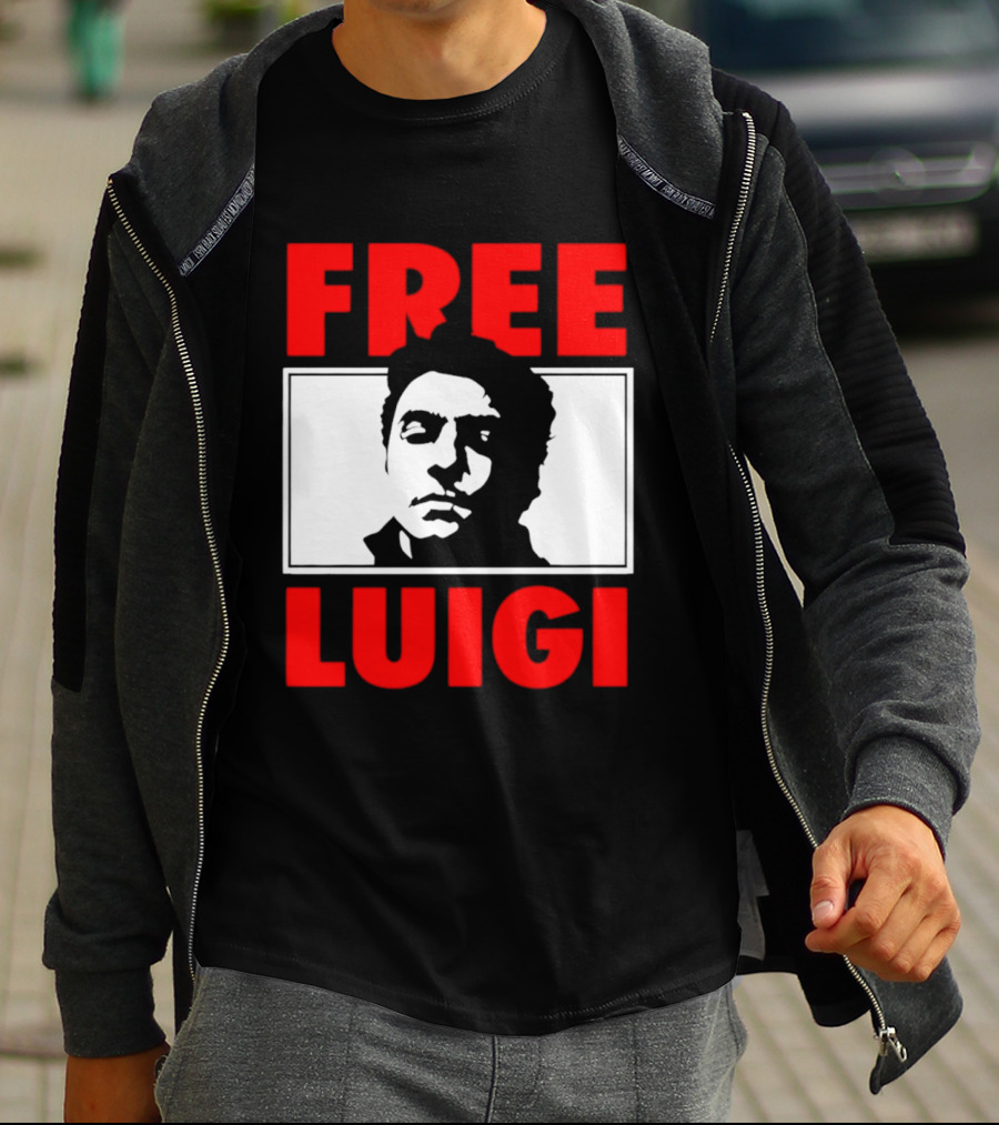Free Luigi Mangione Shot Face Red T-Shirt