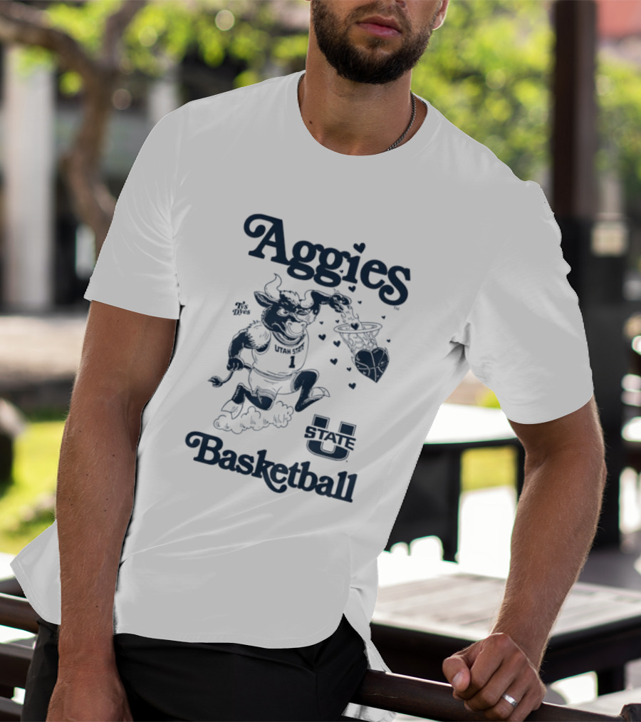 Aggies Basketball Big Blue Utah State Logo Bull Dunking T-Shirt