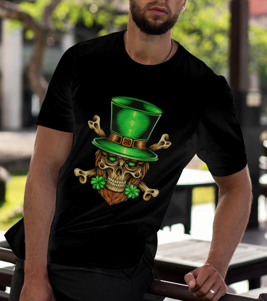 Leprechaun Irish Skull Clover Crossbones Green Top Hat St Patrick's Day T-Shirt