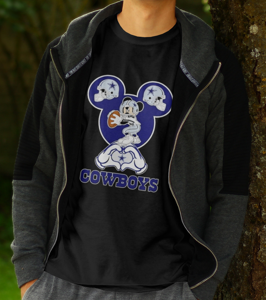 Dallas Cowboys Mickey Mouse Heart Hands Football Helmets T-Shirt