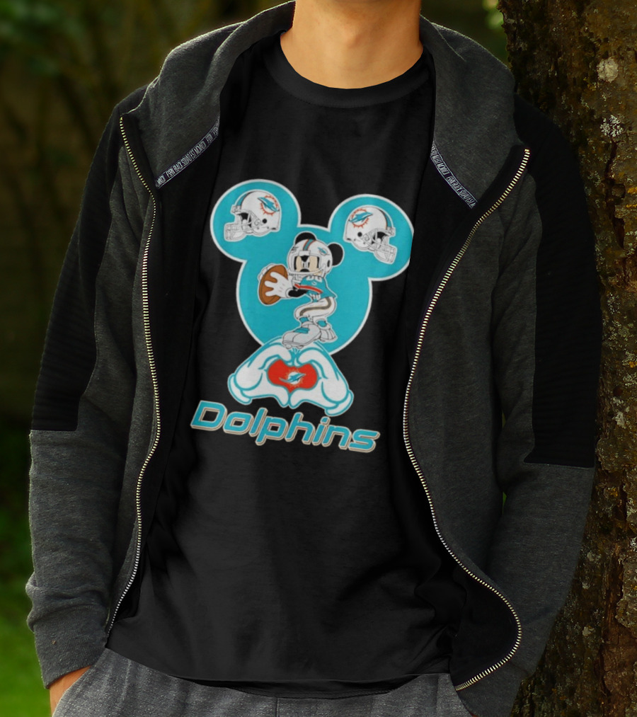 Miami Dolphins Mickey Mouse Heart Hands Football Helmets T-Shirt