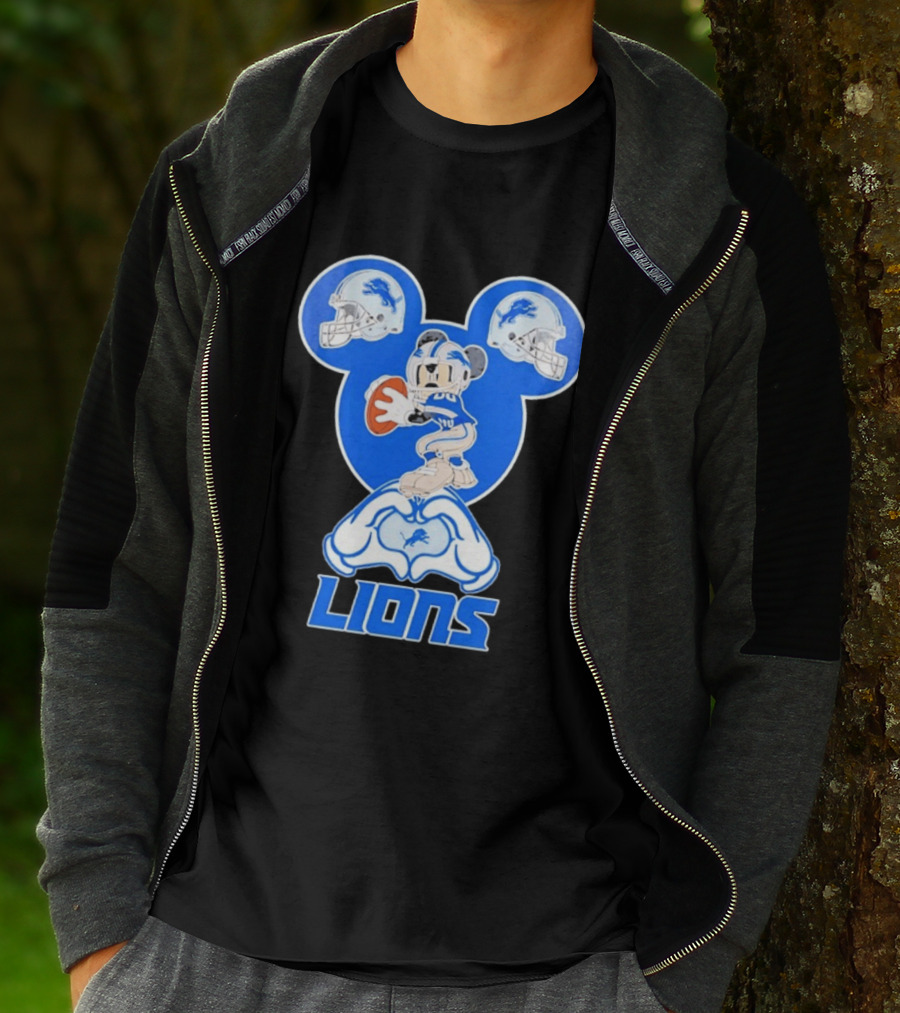Detroit Lions Mickey Mouse Football Heart Helmets T-Shirt