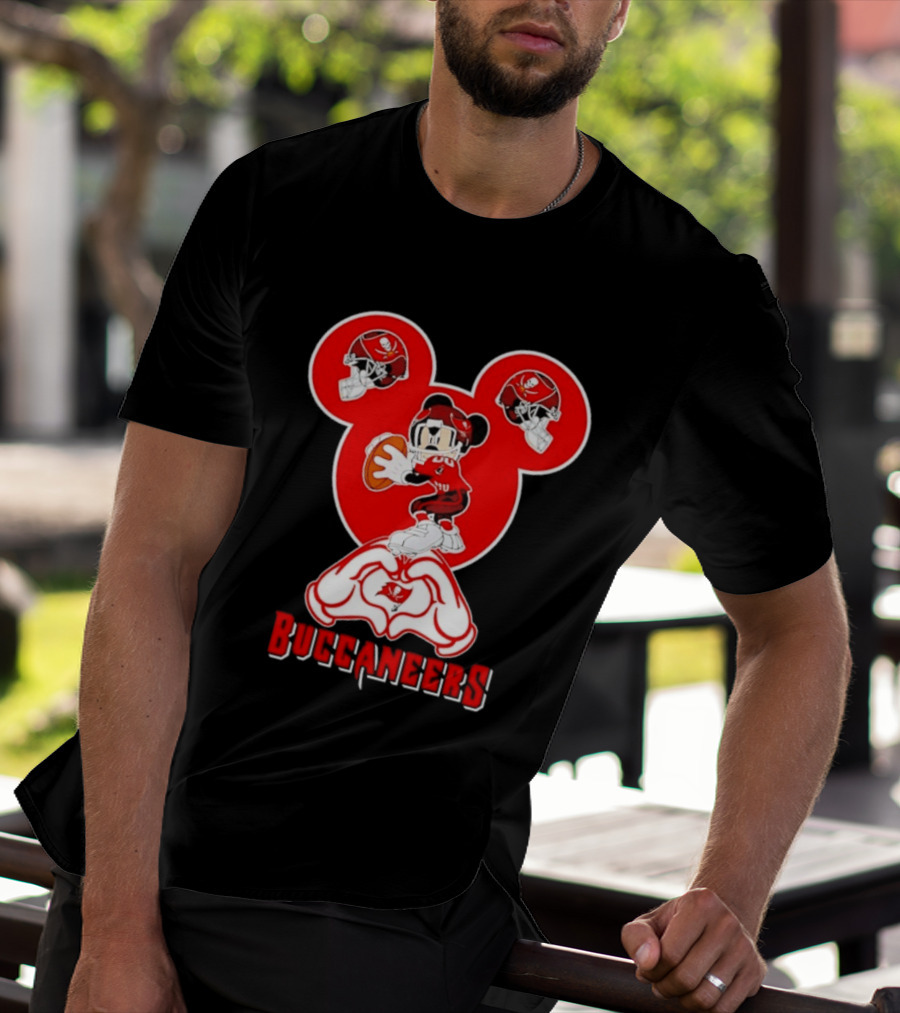 Tampa Bay Buccaneers Mickey Mouse Football Love Heart T-Shirt