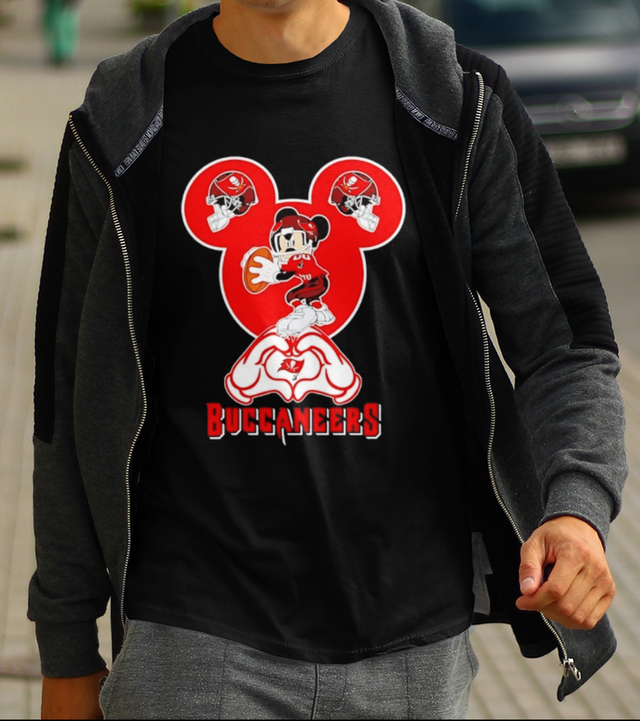 Tampa Bay Buccaneers Mickey Mouse Football Love Heart T-Shirt