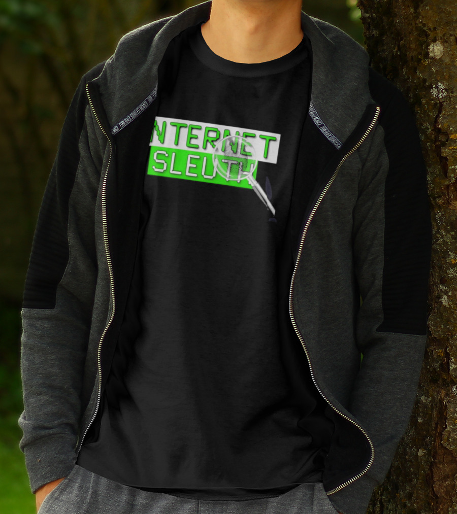 Internet Sleuth Magnifying Glass Green T-Shirt