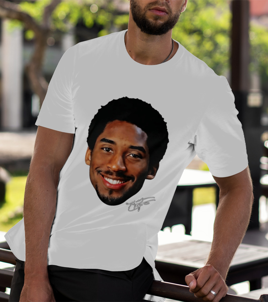 Kobe Bryant Big Face All Smiles NBA Legend T-Shirt