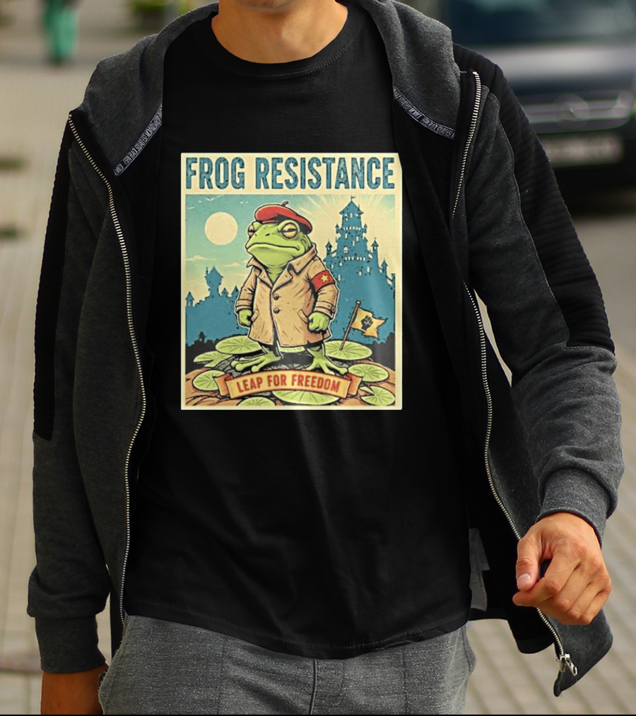 Classic Frog Resistance Leap For Freedom Castle Beret Moonlight Lily Pads T-Shirt