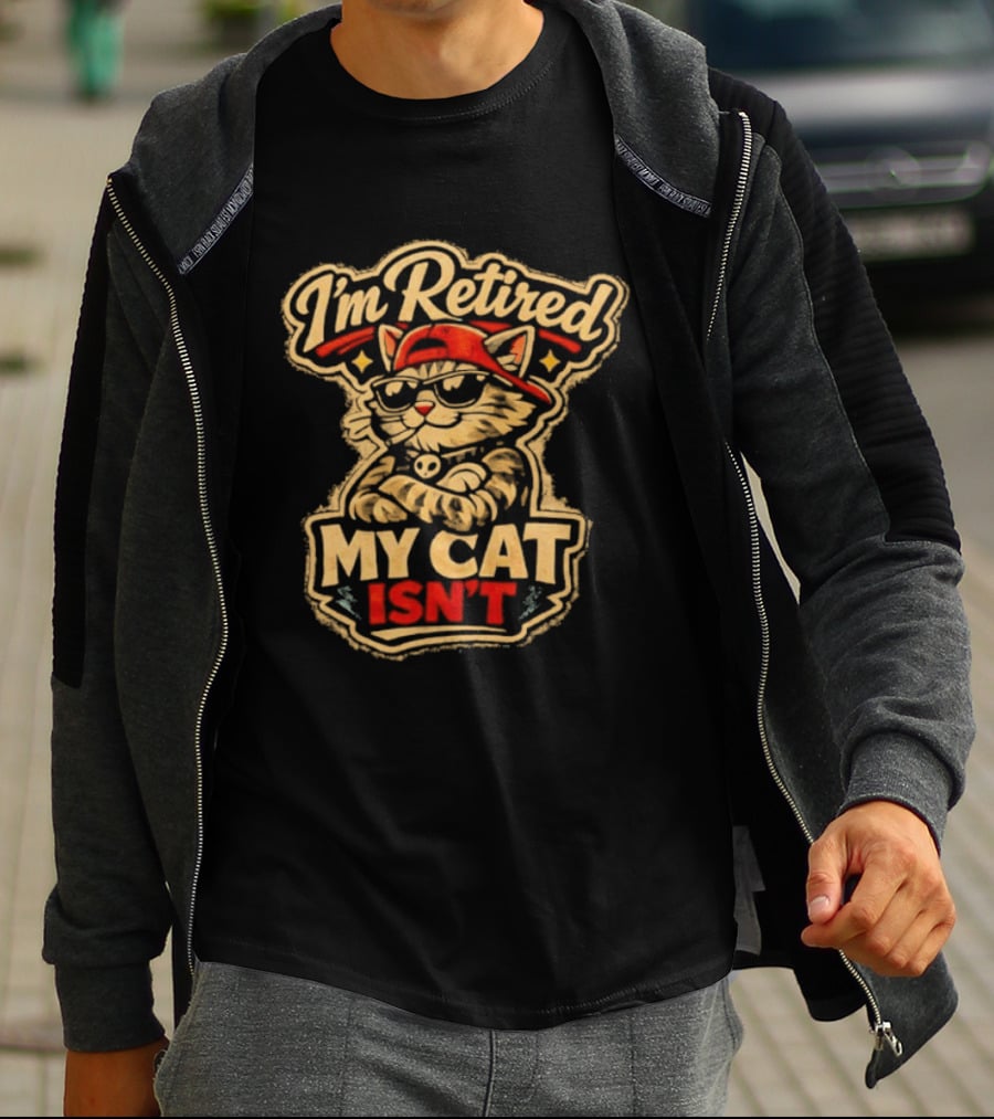 I'm Retired My Cat Isn't Red Cap Cat T-Shirt