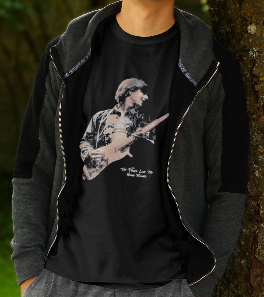 Noah Rinker Spring 2026 Tour Vintage Guitarist T-Shirt