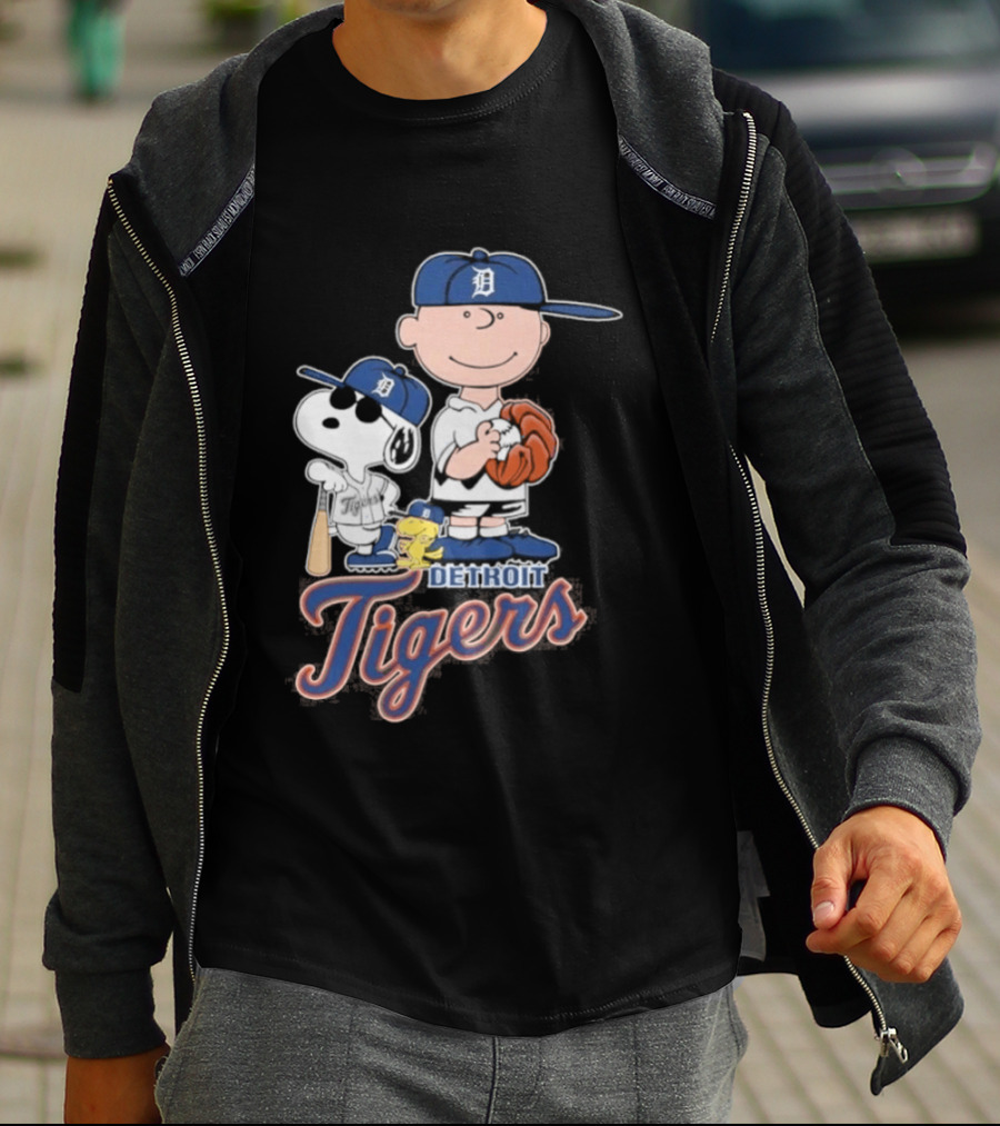 2026 Snoopy Charlie Brown Detroit Tigers Baseball T-Shirt