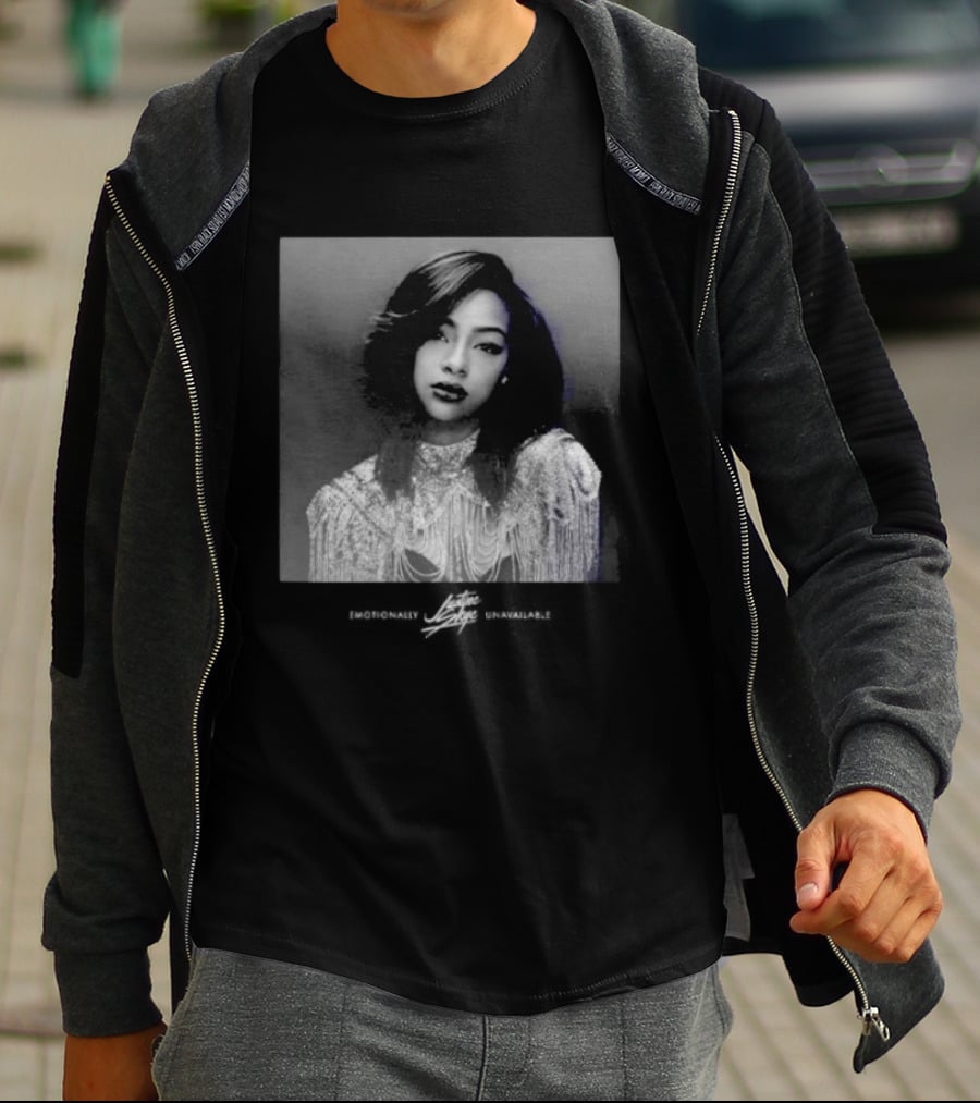 I'm Yours Justine Skye Portrait Glamour T-Shirt