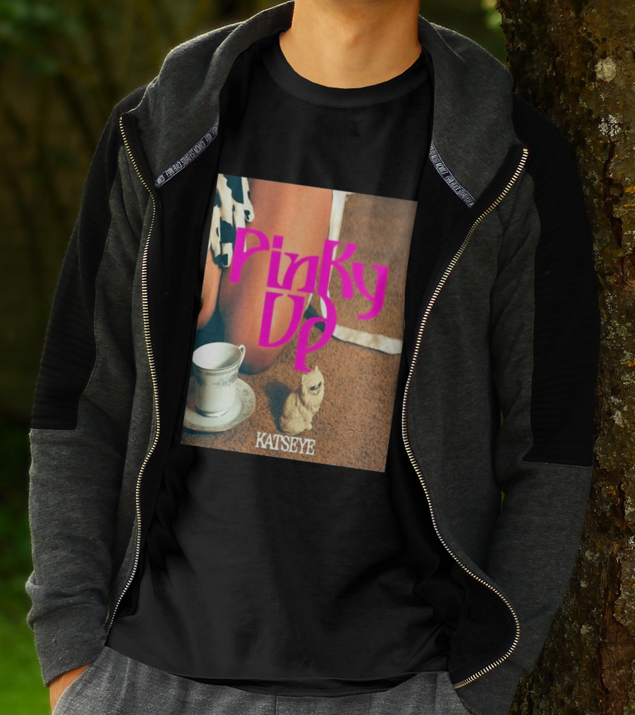 Katseye Pinky Up Vintage Cup And Cat Figurine T-Shirt