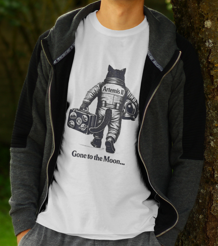 Artemis II Moon Mission Cat Astronaut Gone To The Moon T-Shirt