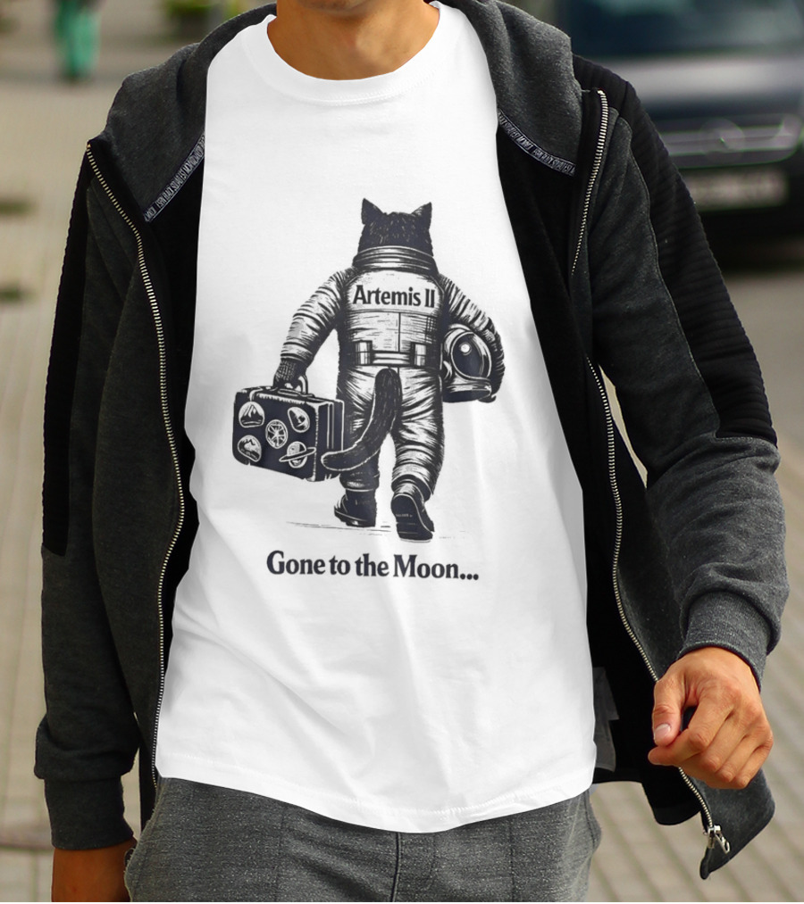 Artemis II Moon Mission Cat Astronaut Gone To The Moon T-Shirt