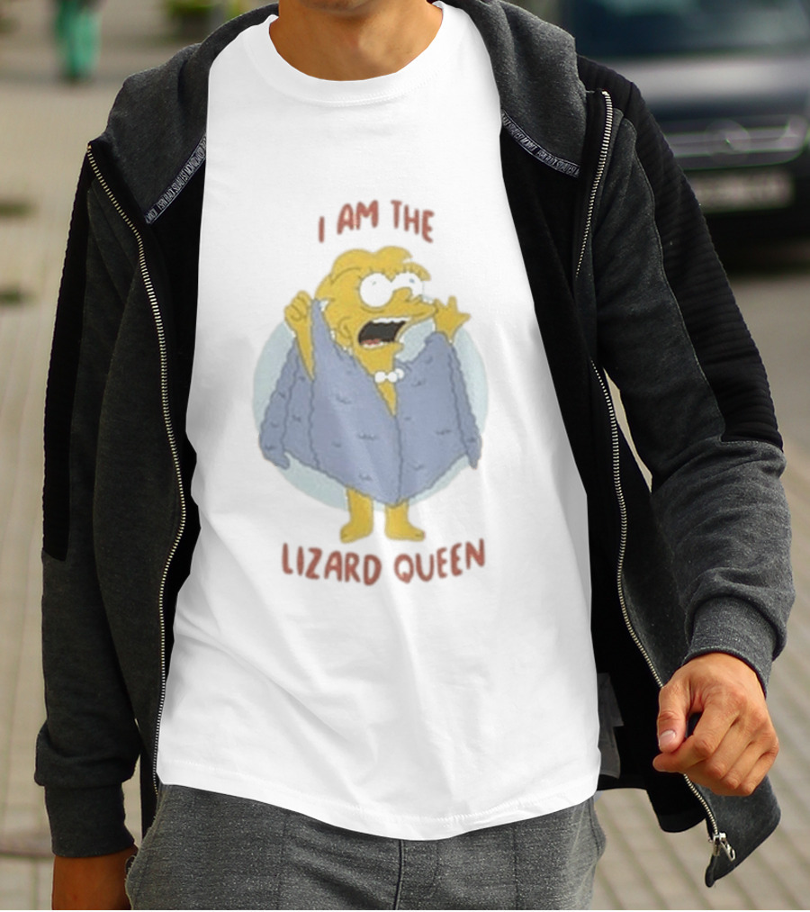 I Am The Lizard Queen Funny Cartoon Character Scene T-Shirt