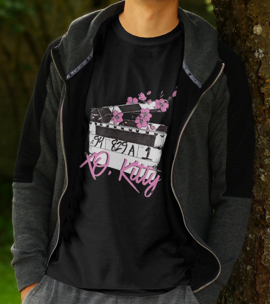 XO Kitty Film Clapperboard With Pink Flowers T-Shirt