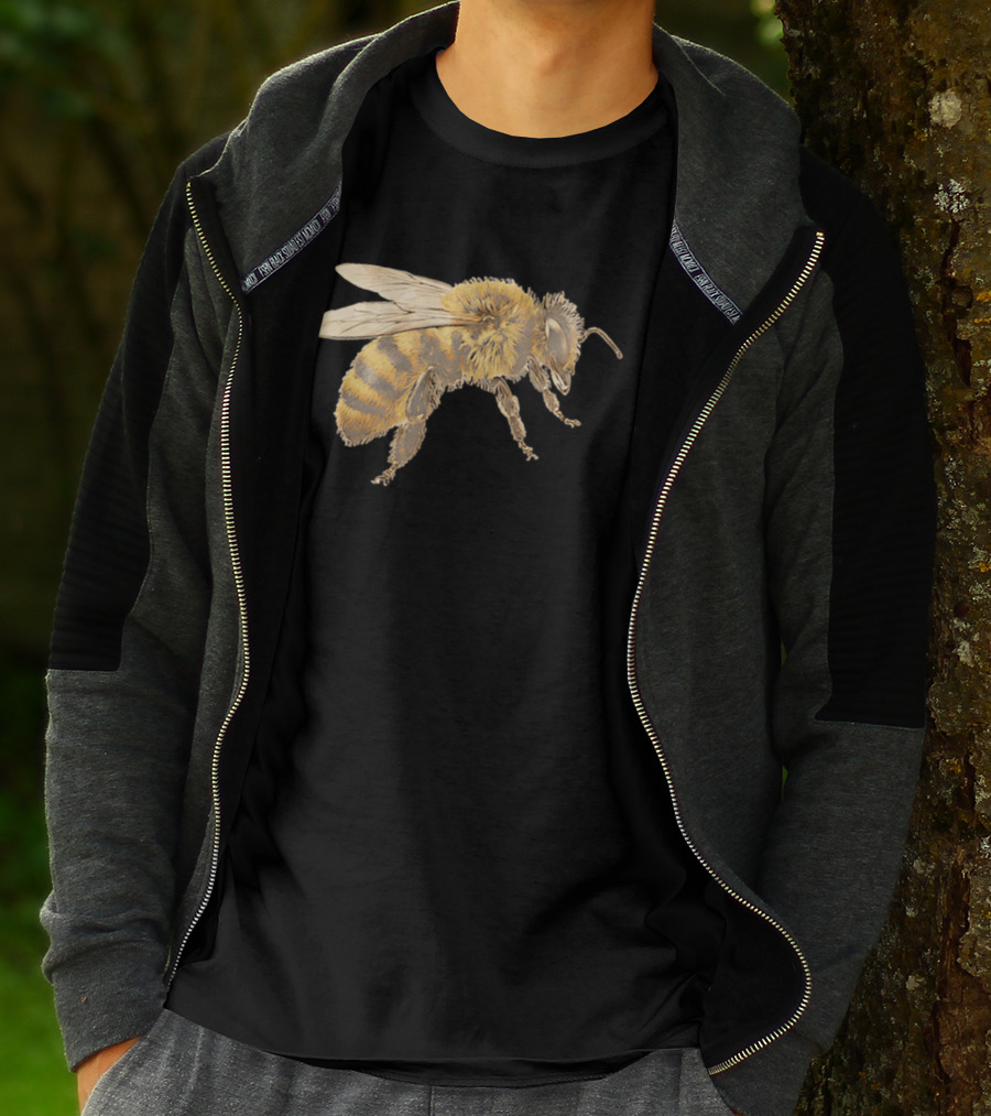 Honey Bee Realistic Illustration Detailed Insect T-Shirt