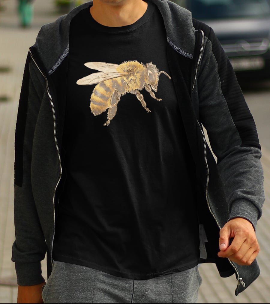 Honey Bee Realistic Illustration Detailed Insect T-Shirt