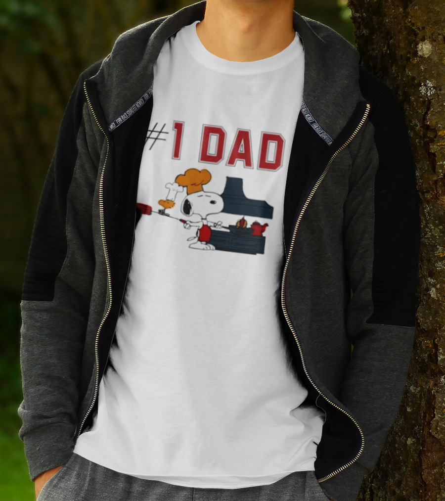 Snoopy #1 Dad BBQ Chef Cooking Grilling Peanuts Comic Strip T-Shirt