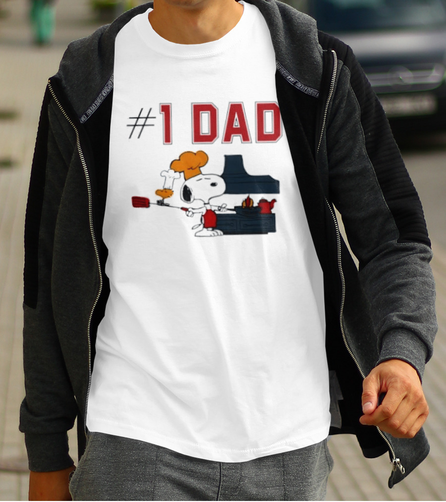 Snoopy #1 Dad BBQ Chef Cooking Grilling Peanuts Comic Strip T-Shirt