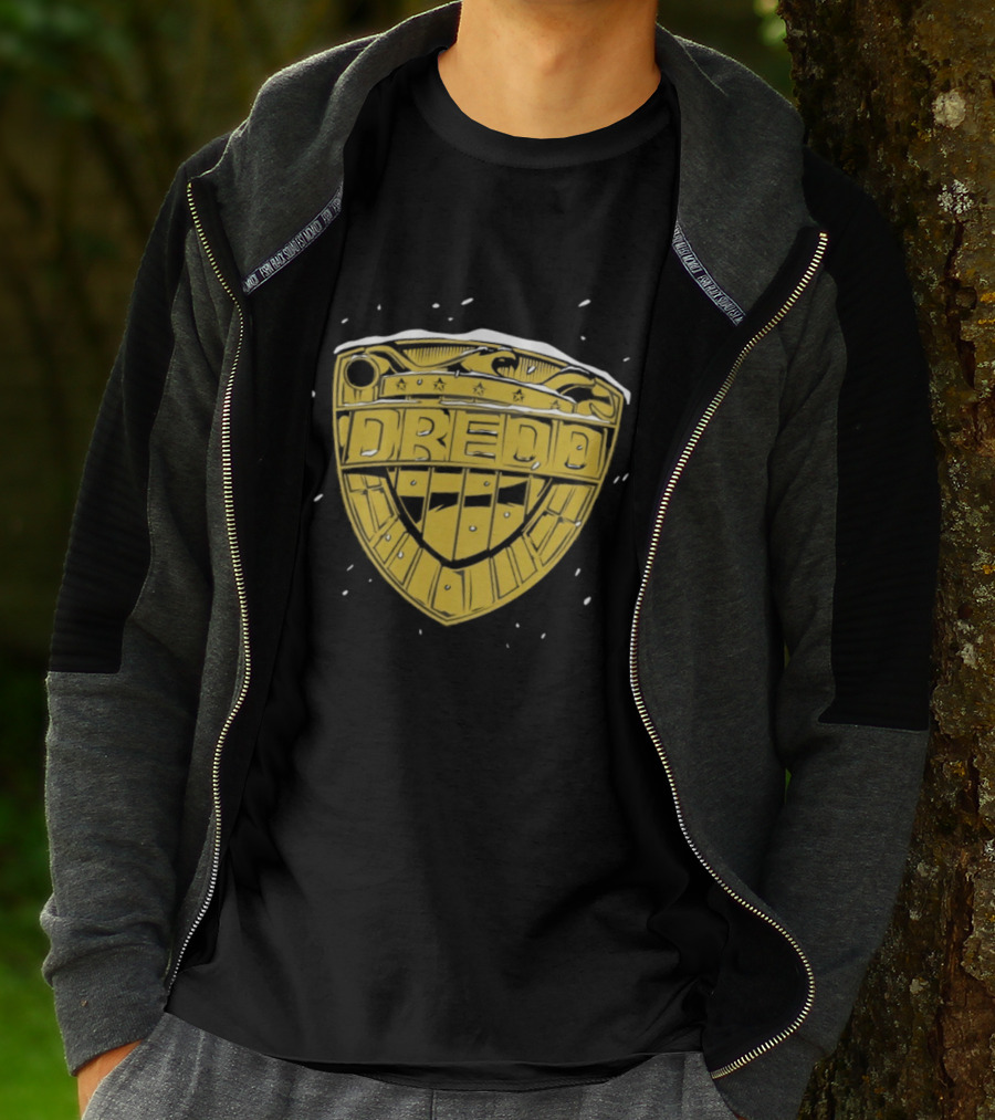 Judge Dredd Badge Winter Holiday Snowflakes T-Shirt