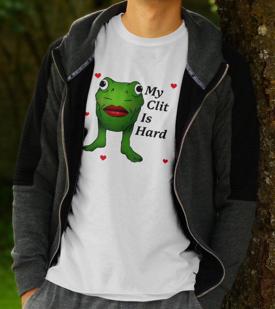 Kiss Frog My Clit Is Hard Frog With Red Lips Hearts T-Shirt