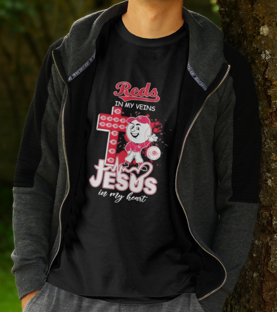 Reds In My Veins Jesus In My Heart Baseball Cross T-Shirt