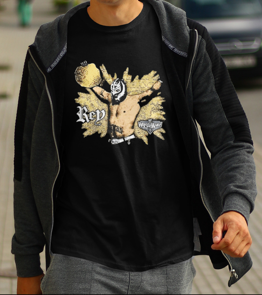 WWE Rey Mysterio WrestleMania Masked Luchador Iconic Pose T-Shirt