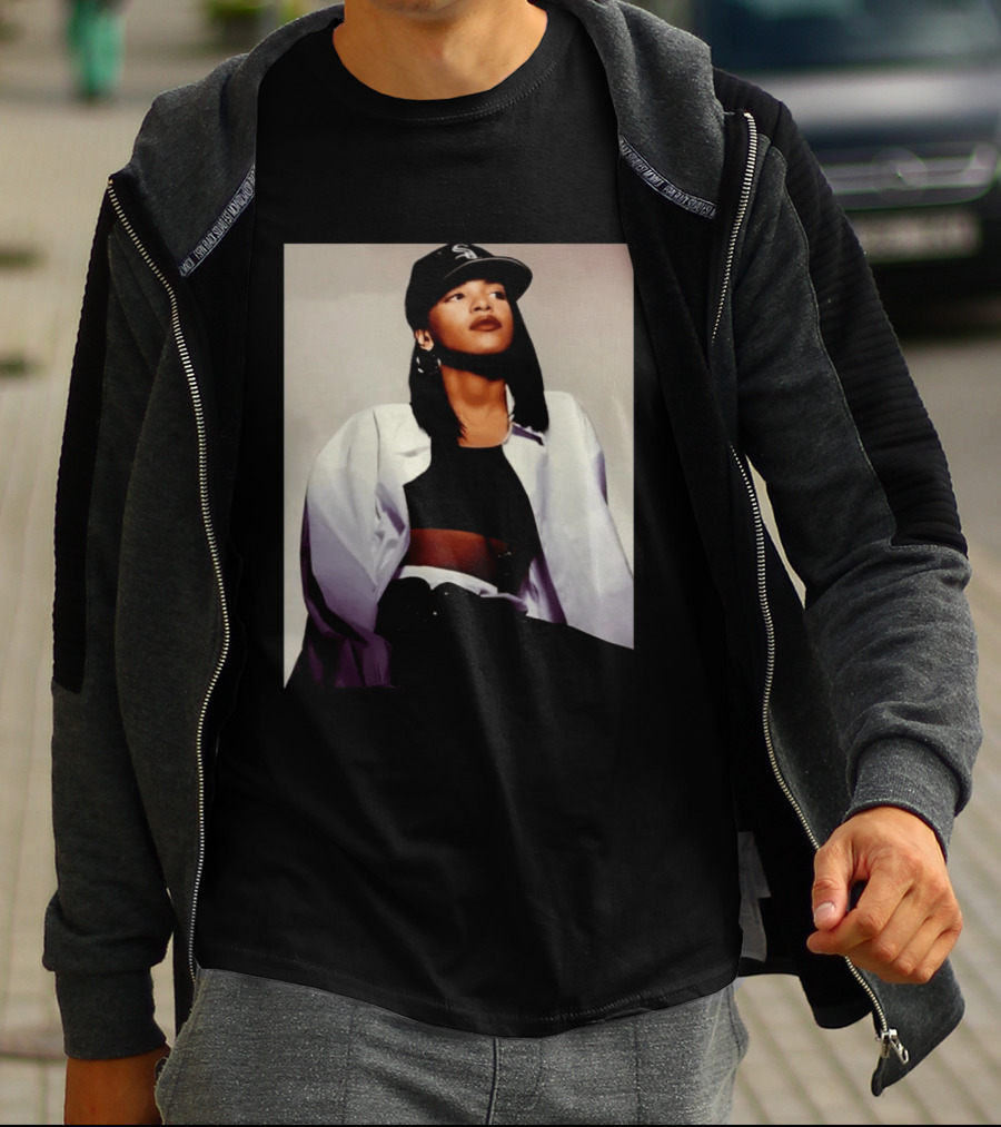 Sacai Aaliyah Black Cap White Sox T-Shirt