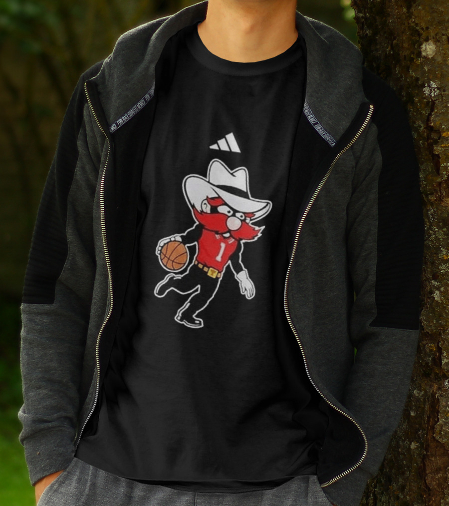 Texas Tech Red Raiders Basketball Wreck 'Em Raider Mascot Playing Basketball T-Shirt