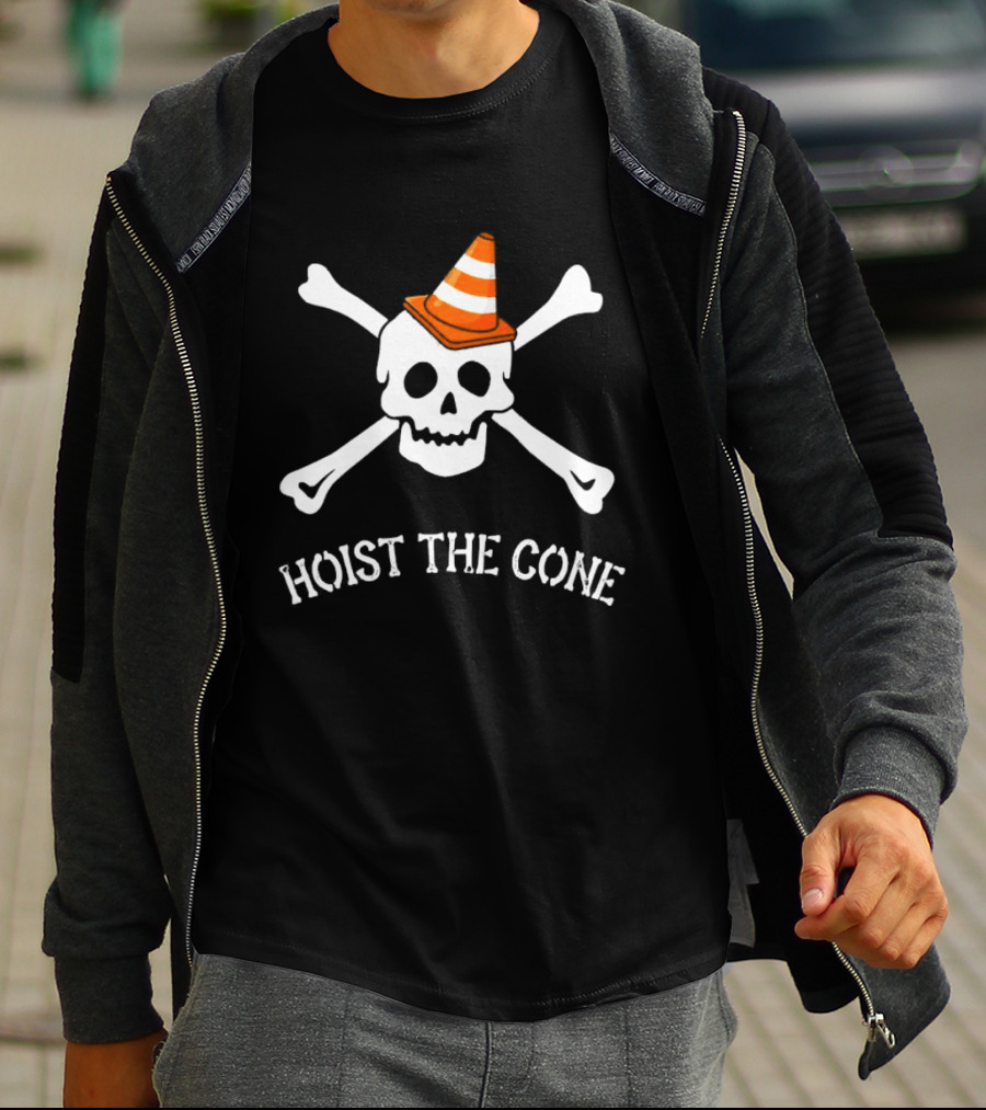 Pittsburgh Pirates Skull Crossbones Hoist The Cone Traffic Hat T-Shirt
