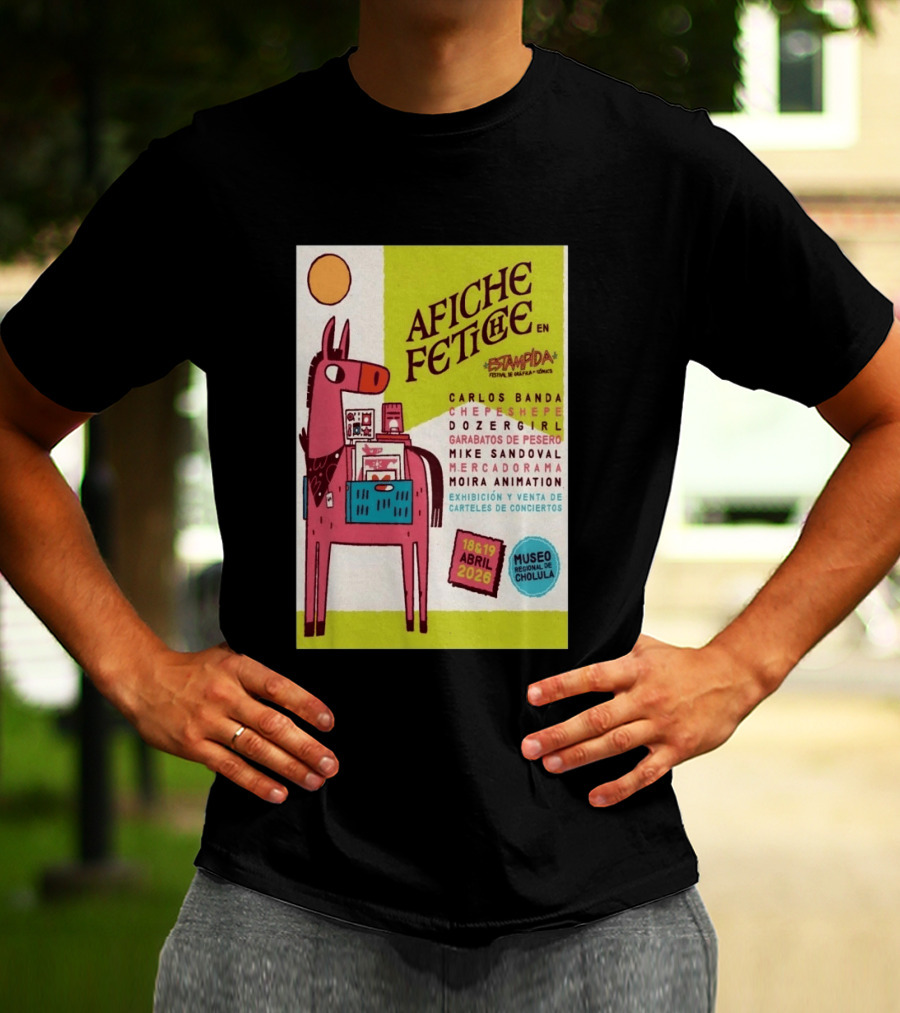 Afiche Fetiche Estampida Festival Gráfica Cómics Cholula Abril 2026 Museo Regional Exhibición Carteles Conciertos T-Shirt