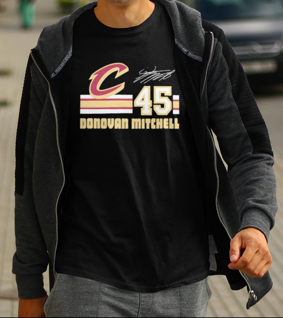 Cleveland Cavaliers Donovan Mitchell 45 Signature NBA T-Shirt