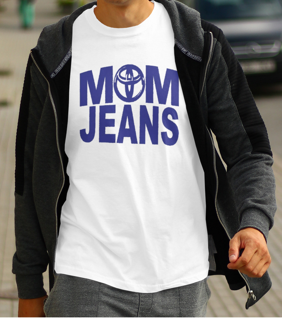 MOM JEANS Toyota T-Shirt
