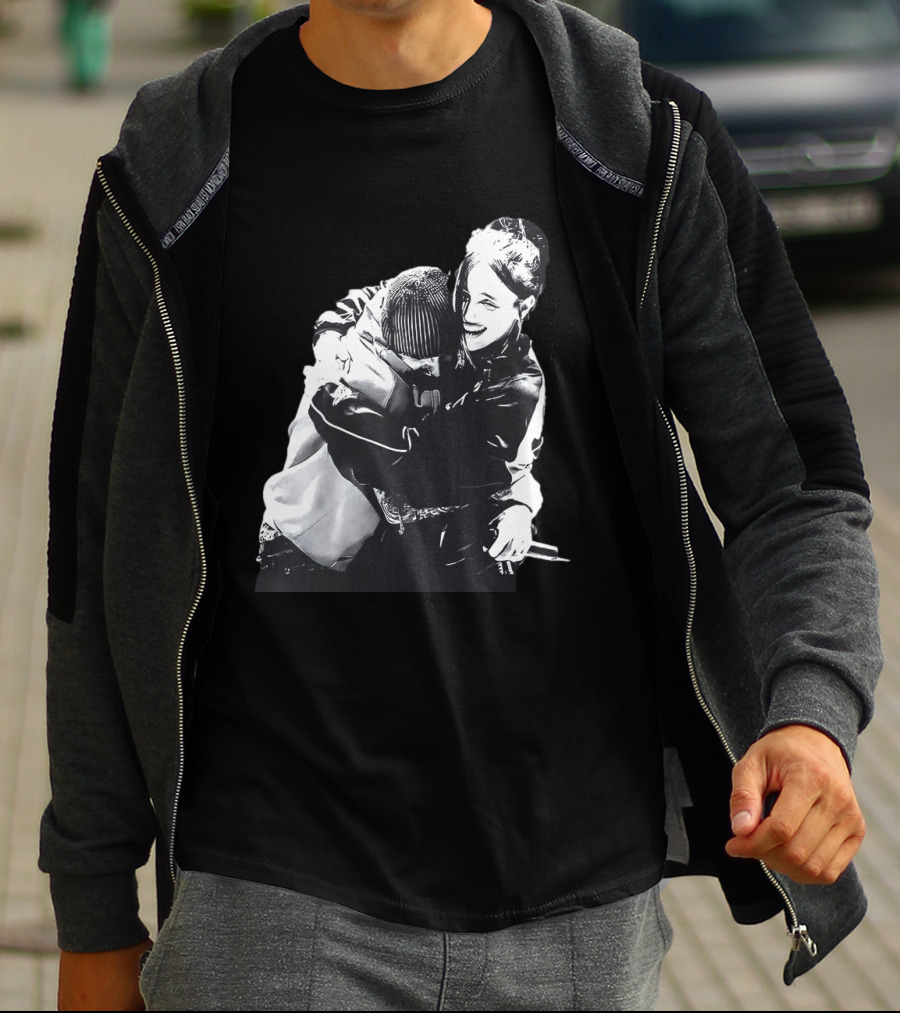 One Less Lonely Girl Coachella Billie Eilish Justin Bieber Hug 2026 T-Shirt