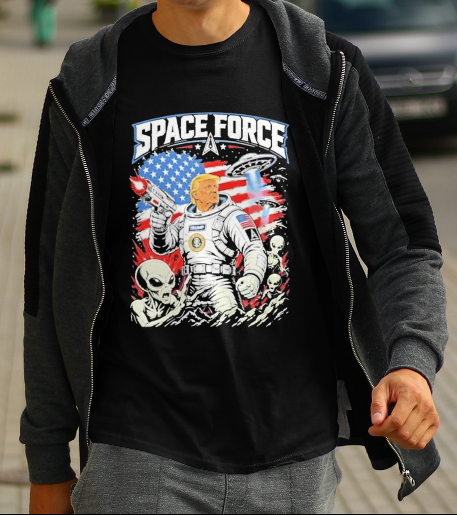 Space Force Trump Alien UFO America Flag Astronaut T-Shirt