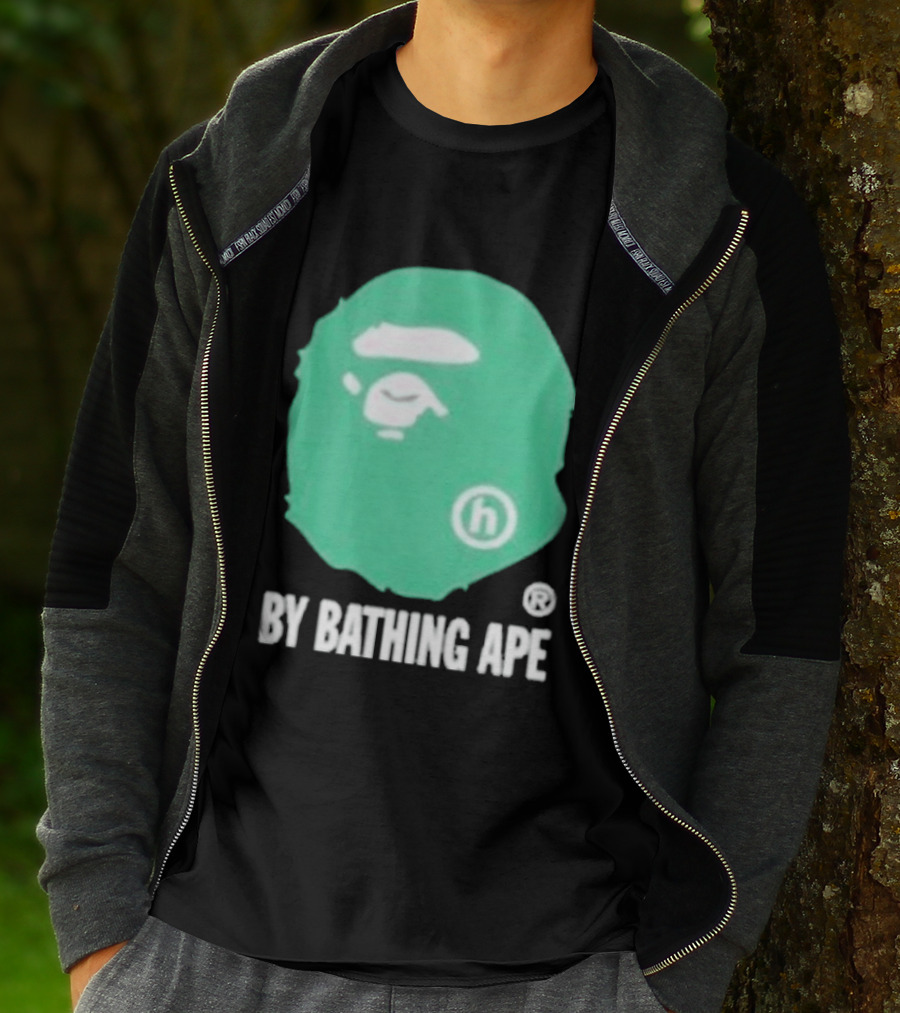 Bape A Bathing Ape Green Big Ape Head Hologram By Bathing Ape And Bapesta Trucker Hat Set 2026 T-Shirt