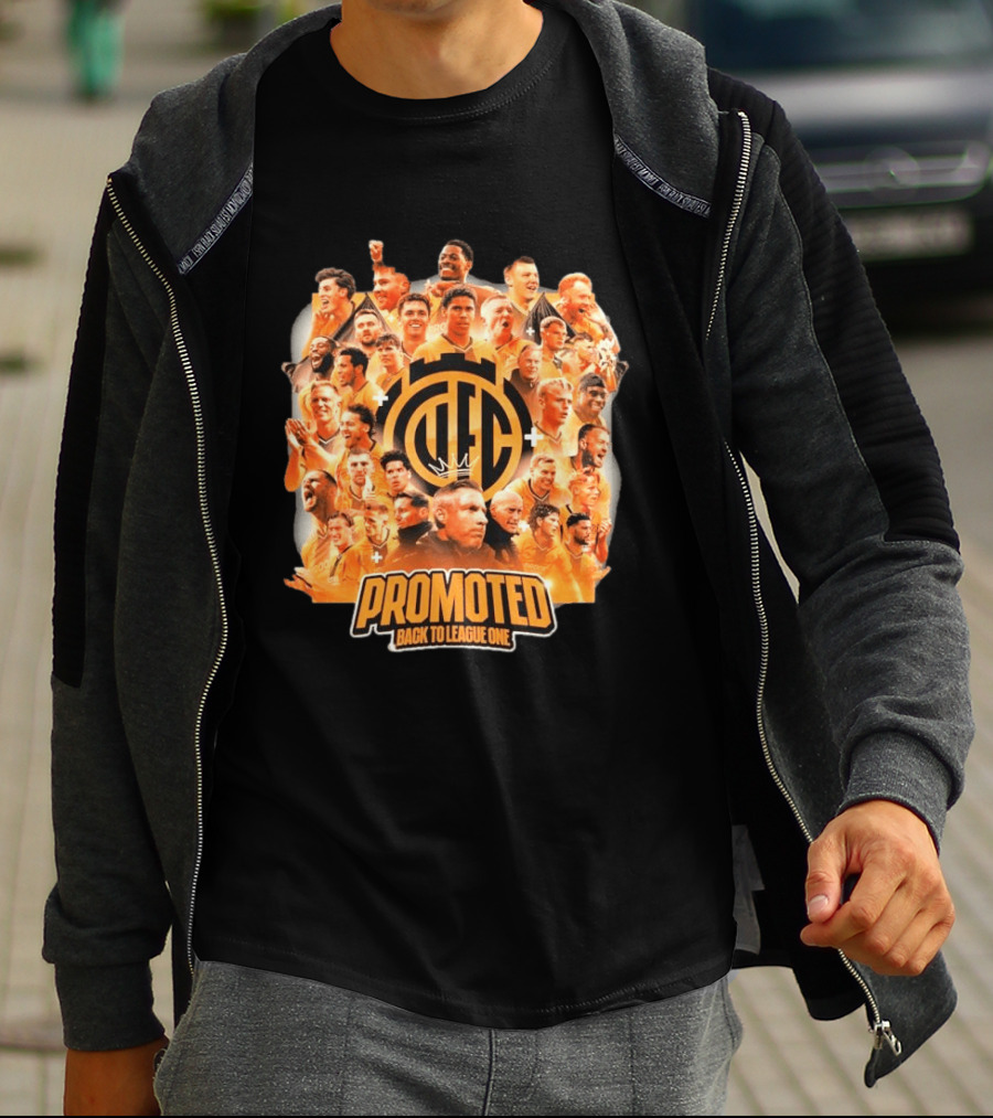 Cambridge United FC Promoted Back To League One 2026 Team Celebration Montage T-Shirt