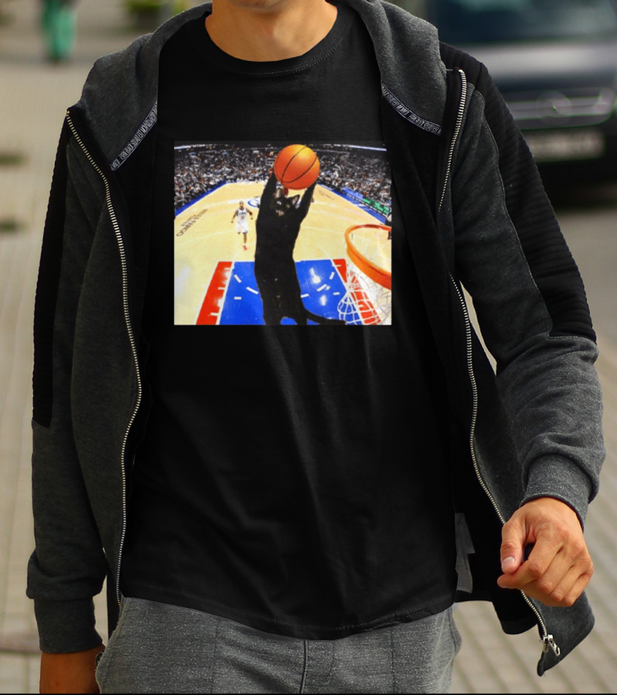 Jarrett Allen Cat Dunking Basketball On Court T-Shirt