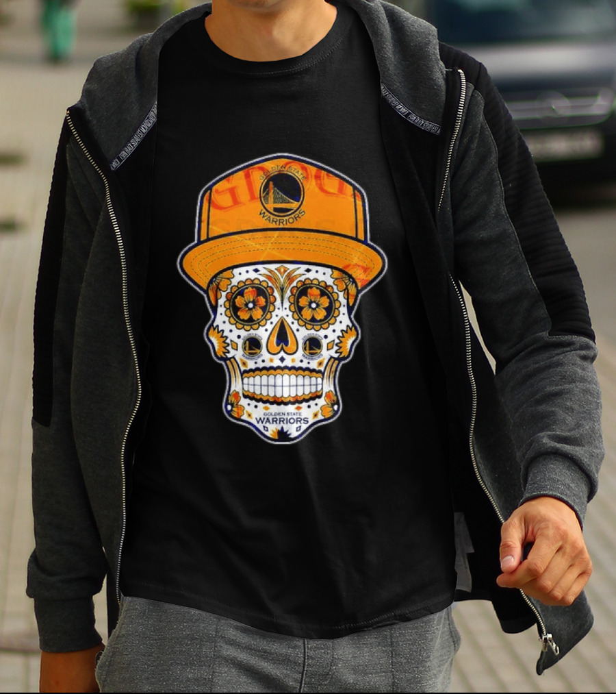 Golden State Warriors Sugar Skull Día De Muertos Cap And Floral T-Shirt