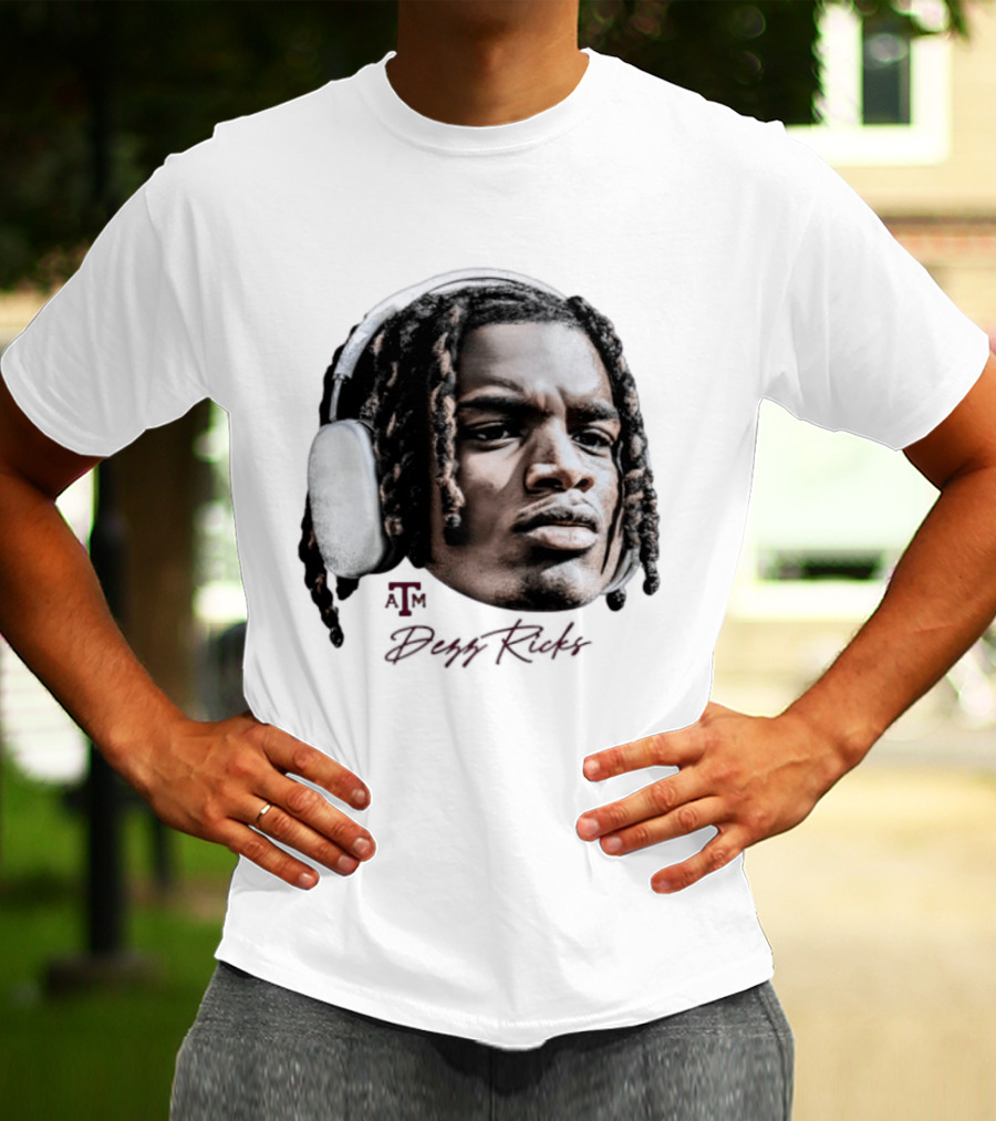 NCAA Football Texas A&M Aggies Dezz Ricks Game Face Headphones T-Shirt
