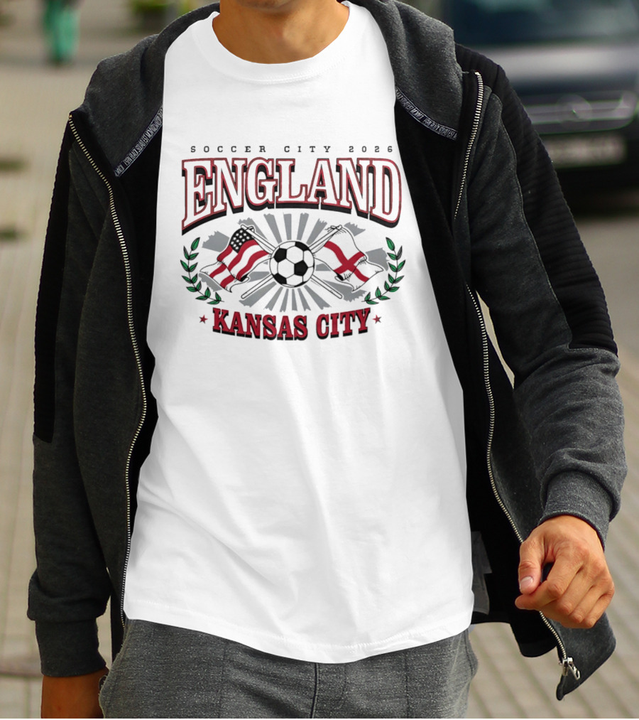 England Soccer City 2026 Flags Kansas City USA UK Soccer Ball T-Shirt