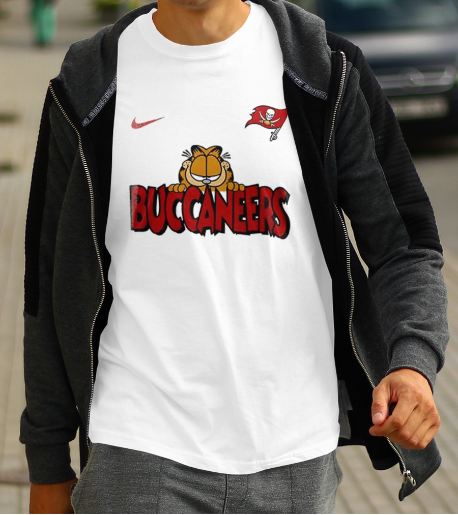 Nike Tampa Bay Buccaneers Garfield Football Fan Art NFL T-Shirt
