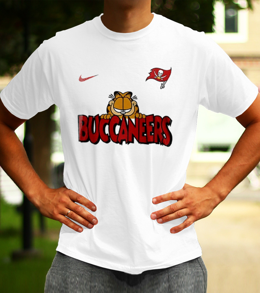 Nike Tampa Bay Buccaneers Garfield Football Fan Art NFL T-Shirt