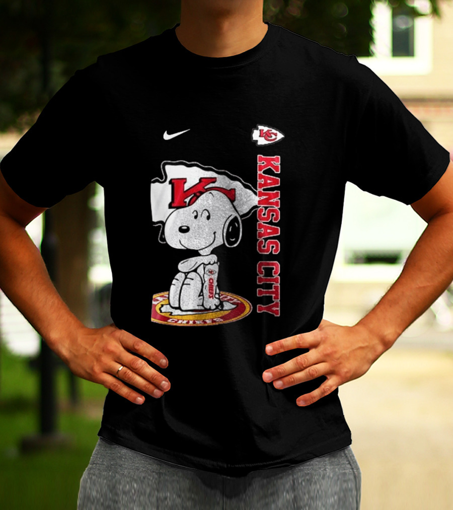 Kansas City Chiefs Snoopy Yes I'm Old Thank You For The Memories T-Shirt