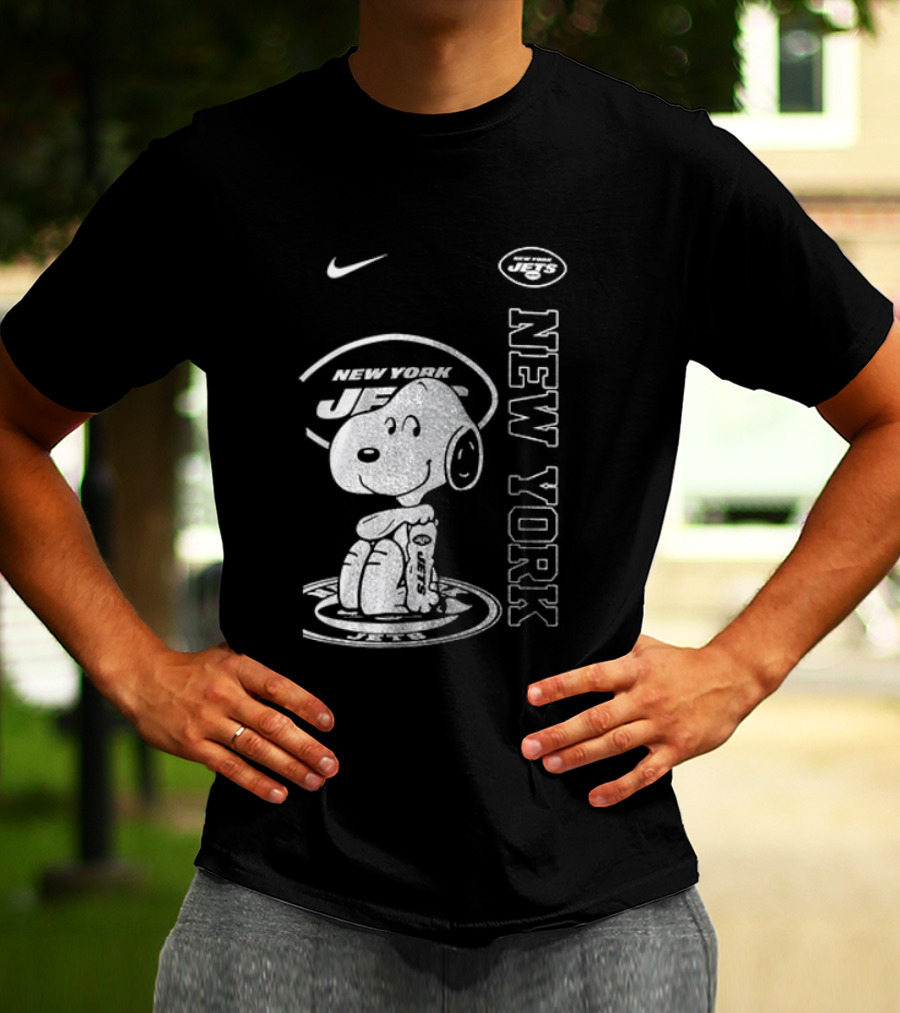 New York Jets Snoopy Yes I'm Old Thank You For The Memories T-Shirt